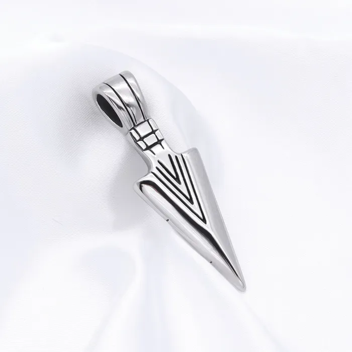 Glitters Necklaces Stainless Steel Arrowhead Pendant Silver